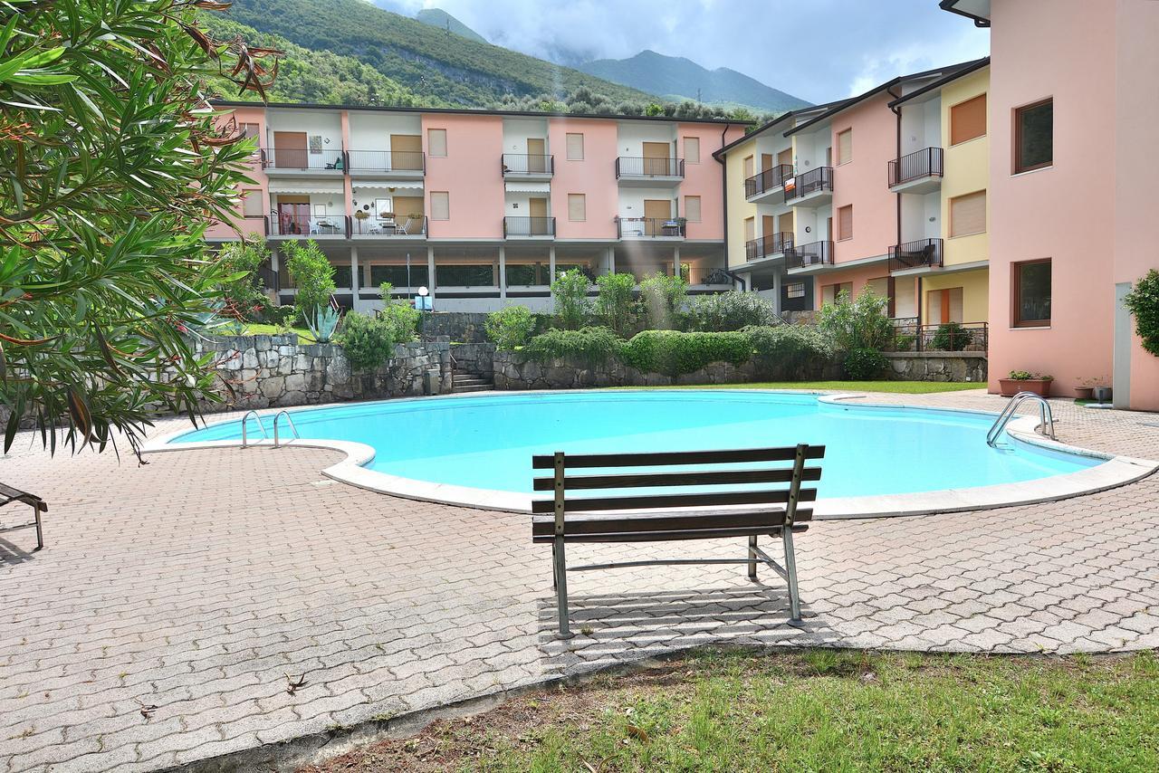 Residenza Candor With Pool Μαλτσεζίνε Εξωτερικό φωτογραφία