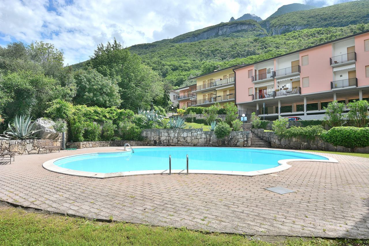 Residenza Candor With Pool Μαλτσεζίνε Εξωτερικό φωτογραφία